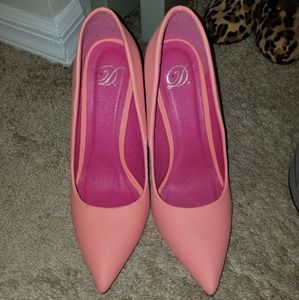 Size 9 Coral Heels